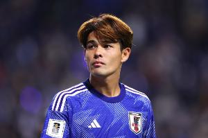 战术解析：佐野海舟如何巧用三招稳固中场，RB莱比锡锁定胜利的关键